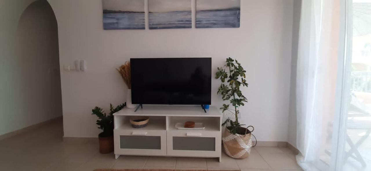 Limnaria Gardens - Superb Modern 1 Bed Apartment With Pool Views Pafos Exterior foto