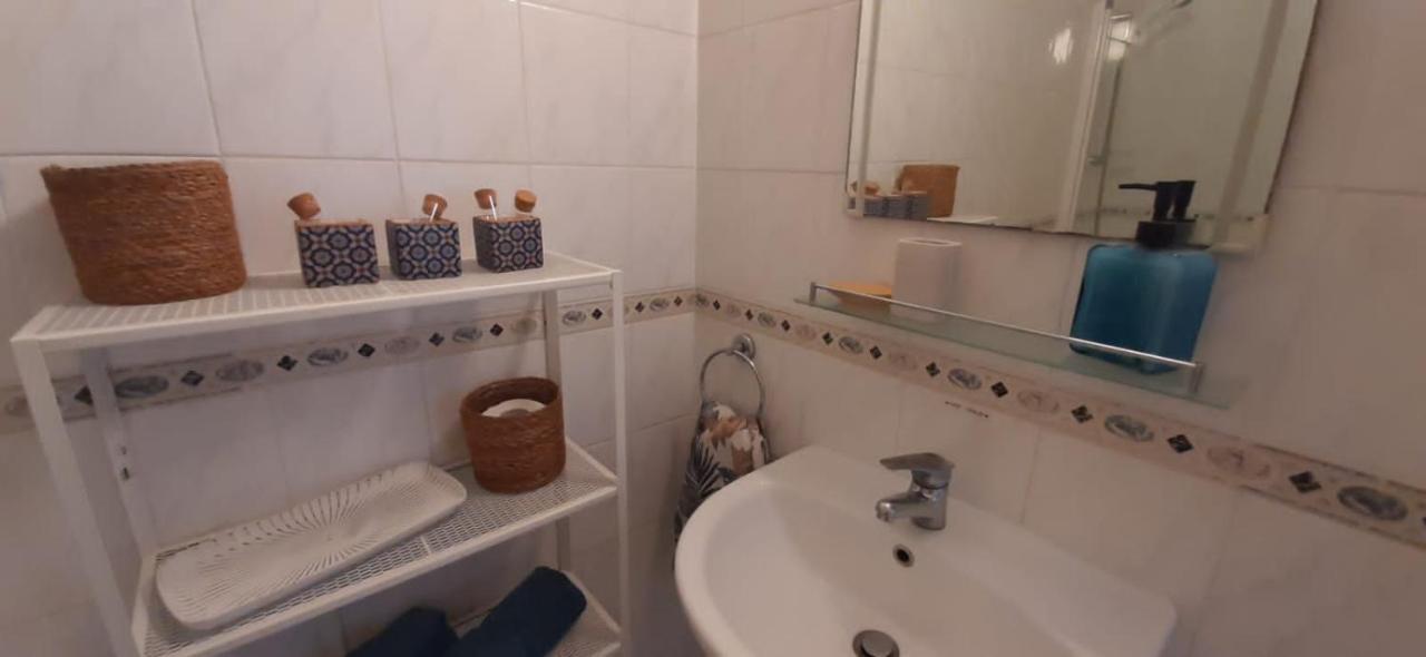 Limnaria Gardens - Superb Modern 1 Bed Apartment With Pool Views Pafos Exterior foto